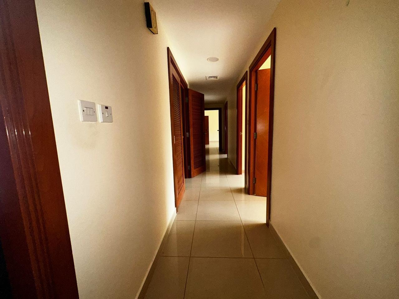 Golden Sands 9
